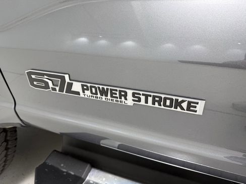 Used 2024 Ford F250 Lariat image 12