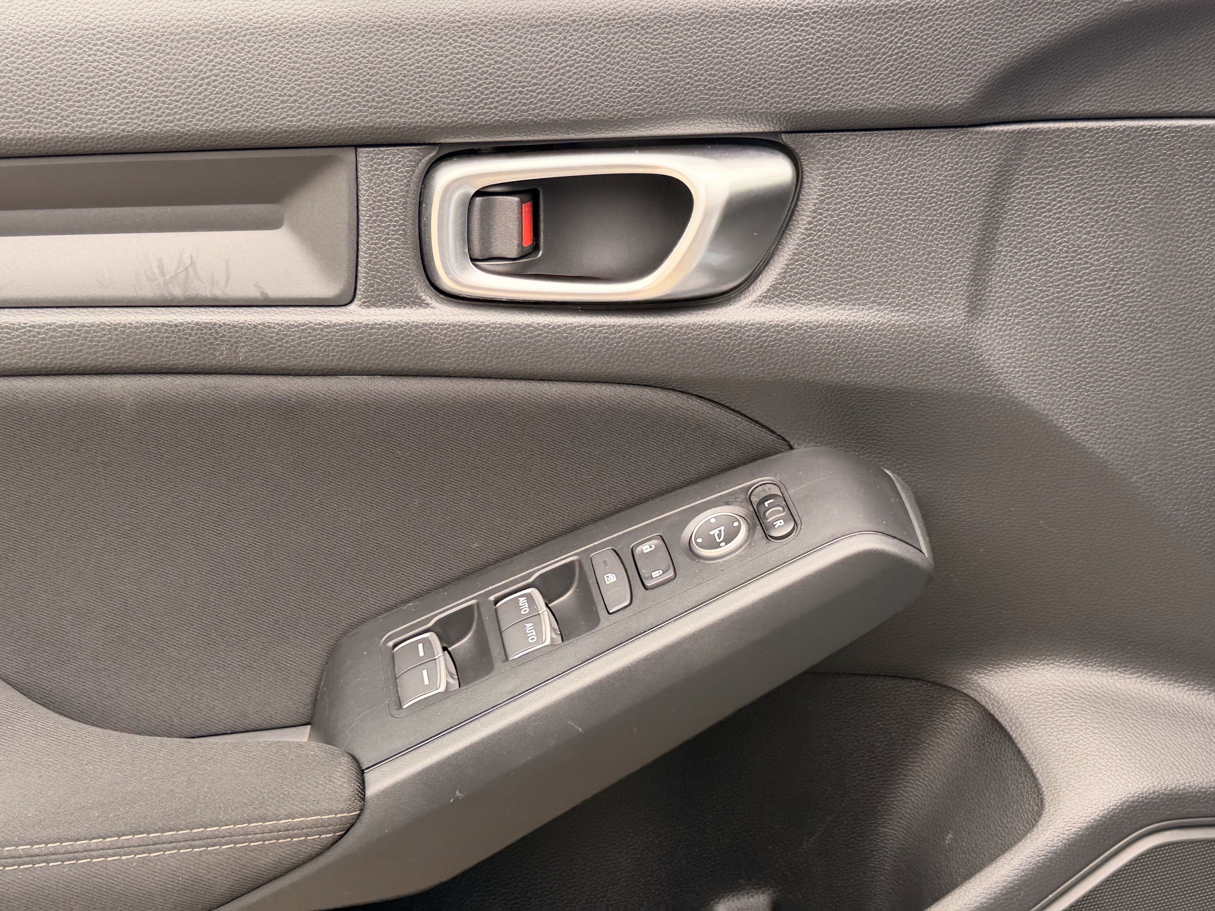 Used 2023 Honda Civic Sport image 11