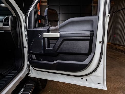 Used 2021 Ford F250 Lariat image 36