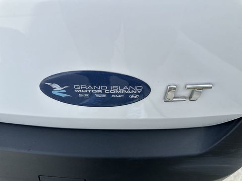 Used 2023 Chevrolet Traverse LT w/ LT Premium Package image 32