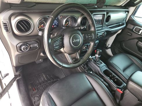 Used 2022 Jeep Gladiator Sport AWD/4WD image 12