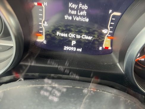 Used 2022 Jeep Gladiator Sport image 16