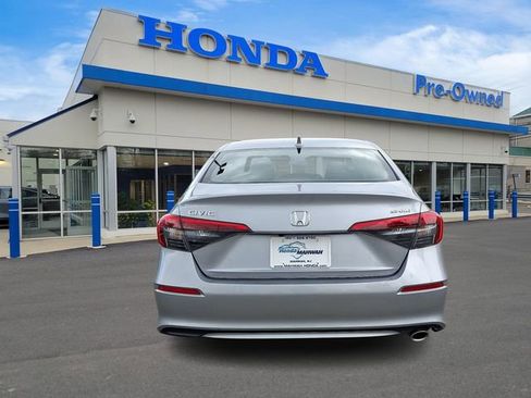 Used 2023 Honda Civic Sport image 5