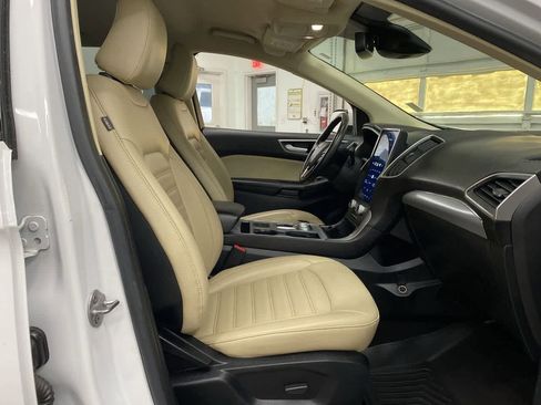 Used 2021 Ford Edge SEL image 19