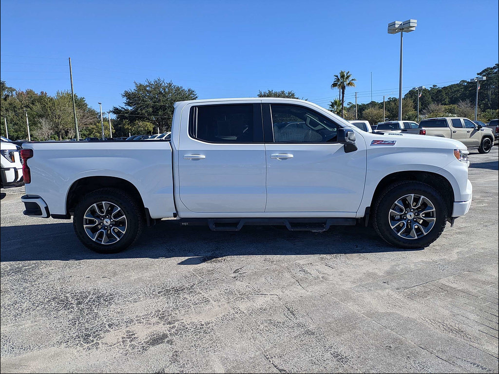 Used 2023 Chevrolet Silverado 1500 RST w/ Z71 Off-Road Package AWD/4WD image 4