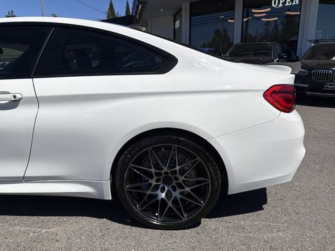 Used 2018 BMW M4 Coupe RWD image 4
