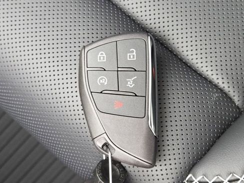 New 2026 GMC Terrain Denali w/ LPO, Floor Liner Package AWD/4WD image 41