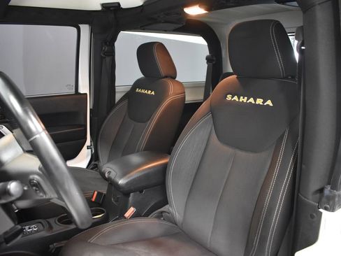 Used 2015 Jeep Wrangler Sahara w/ Connectivity Group image 5