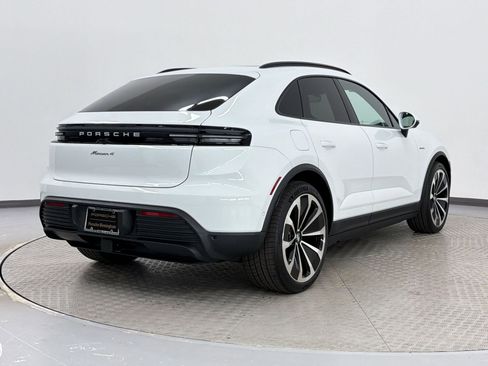 New 2026 Porsche Macan 4 Electric image 9