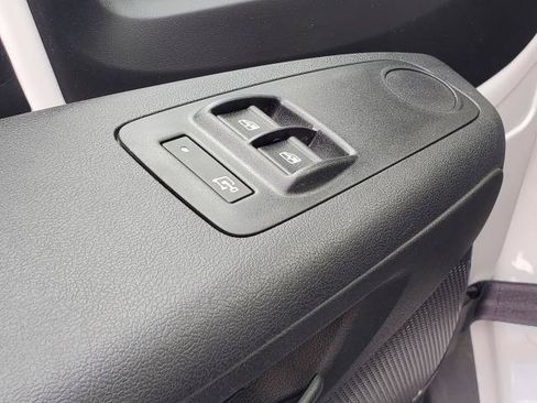 Used 2025 RAM ProMaster 2500 FWD image 18