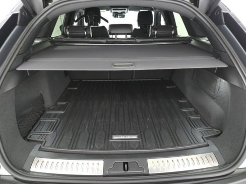 New 2026 Land Rover Range Rover Velar Dynamic SE image 13