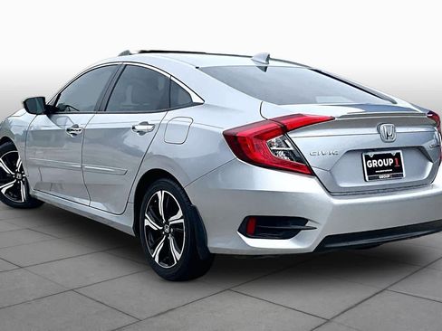 Used 2018 Honda Civic Touring image 12