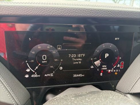 Used 2025 GMC Yukon XL Denali AWD/4WD image 6