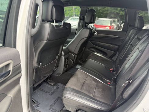 Used 2019 Jeep Grand Cherokee Altitude RWD image 10