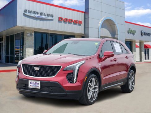 Used 2023 Cadillac XT4 Sport w/ Cold Weather Package image 2