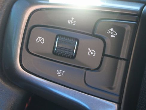 Used 2022 Chevrolet Suburban RST image 34