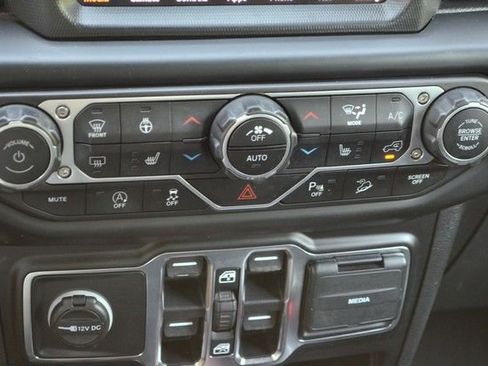 Used 2021 Jeep Wrangler Unlimited Sahara AWD/4WD image 31