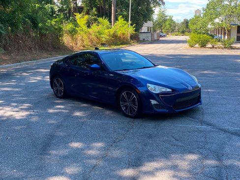 Used 2015 Scion FR-S RWD image 3
