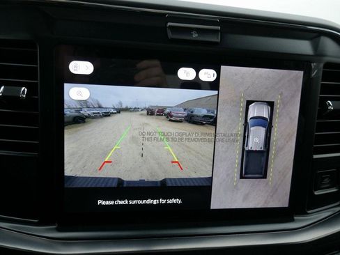 New 2026 Ford F250 Lariat w/ Black Appearance Package image 24