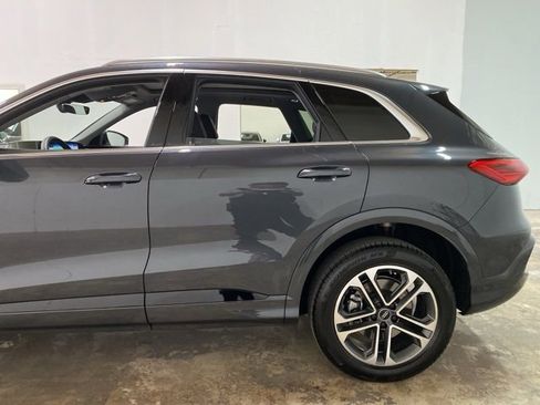 Used 2025 Audi Q5 Premium w/ Convenience Package image 90