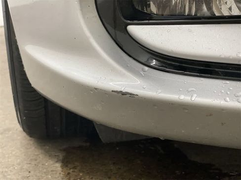 Used 2024 Chrysler Pacifica Touring-L image 30