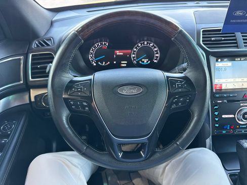 Certified 2018 Ford Explorer Platinum AWD/4WD image 28