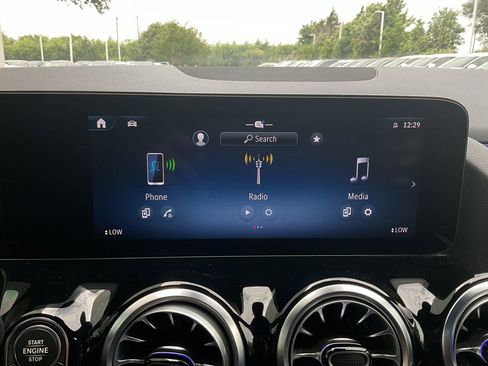 Used 2025 Mercedes-Benz GLA 250 image 28