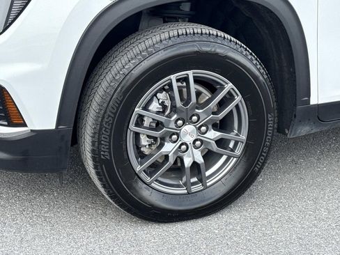 Used 2025 GMC Acadia Elevation AWD/4WD image 30