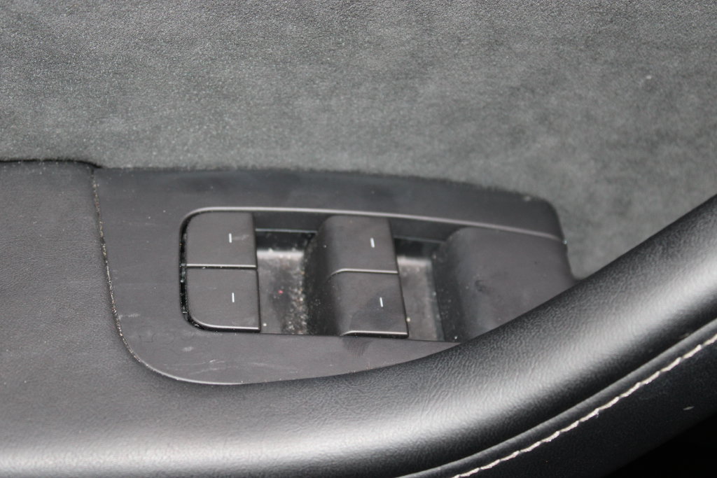 Used 2023 Tesla Model Y Long Range AWD/4WD image 27