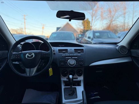 Used 2010 MAZDA MAZDA3 s Sport FWD image 13