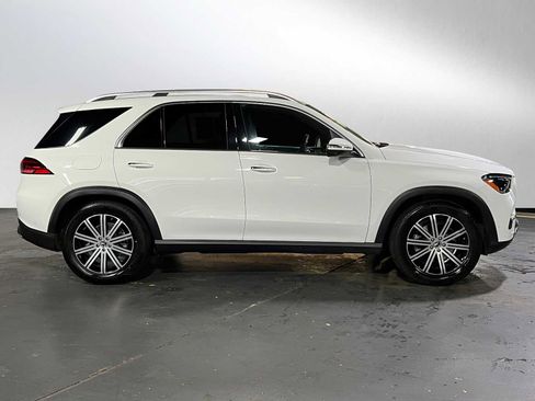 Used 2025 Mercedes-Benz GLE 350 4MATIC image 2