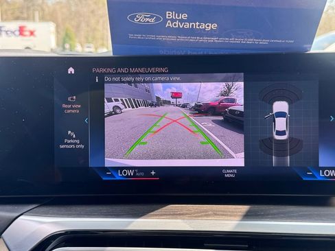 Used 2023 BMW 330e w/ Premium Package image 18