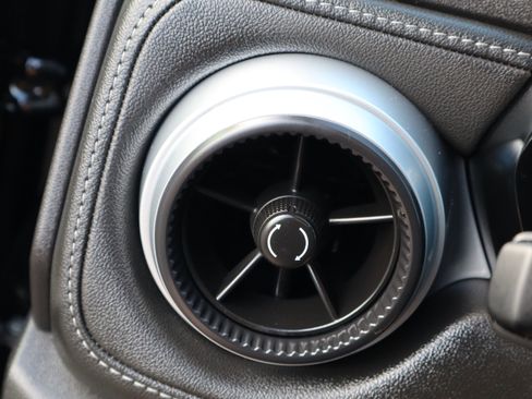 Used 2024 Chevrolet Colorado LT w/ LT Convenience Package III image 35