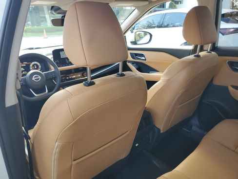 Certified 2023 Nissan Rogue Platinum w/ Platinum Premium Package AWD/4WD image 12
