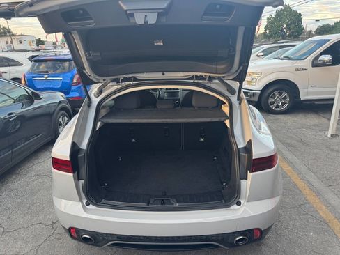 Used 2019 Jaguar E-PACE P250 AWD 4dr SUV image 17