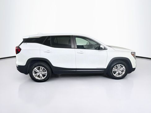 Used 2024 GMC Terrain SLE FWD image 10