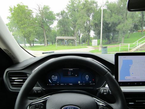 Certified 2023 Ford Escape Platinum image 23