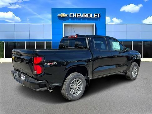 New 2026 Chevrolet Colorado LT w/ LT Convenience Package AWD/4WD image 3