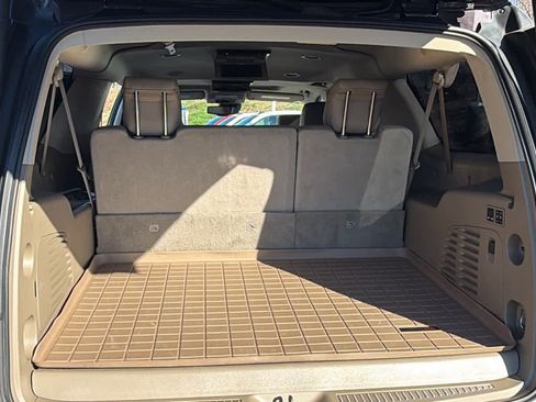 Used 2016 Chevrolet Suburban LTZ image 27