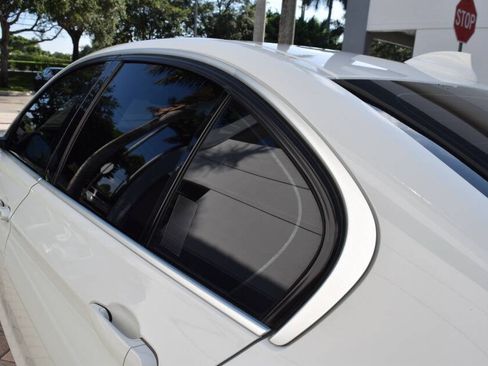 Used 2017 BMW 330i Sedan RWD image 31