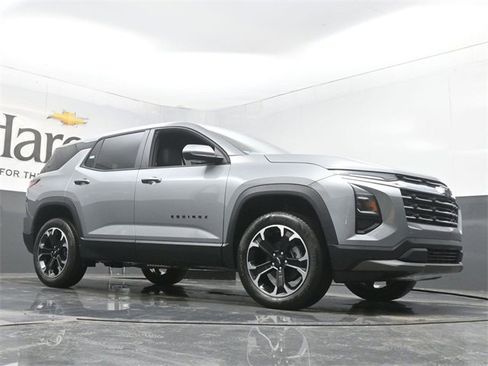 New 2026 Chevrolet Equinox LT w/ Convenience Package II image 2