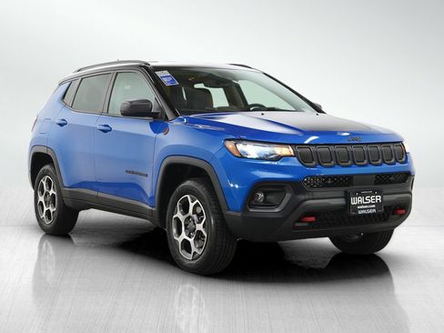 Used 2022 Jeep Compass Trailhawk w/ Trailhawk Convenience Group AWD/4WD image 7