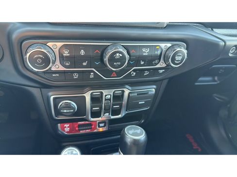 Used 2020 Jeep Wrangler Unlimited Rubicon w/ Quick Order Package 28Y Recon AWD/4WD image 16
