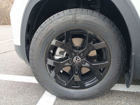 New 2026 Volkswagen Atlas Peak Edition AWD/4WD image 26