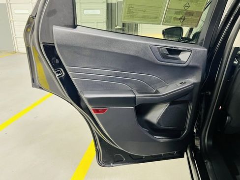 Used 2022 Ford Escape SE w/ Convenience Package image 26