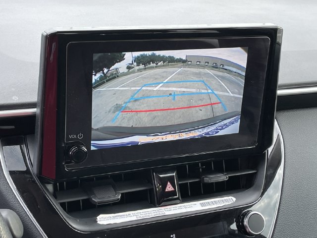 Used 2024 Toyota Corolla LE FWD image 18