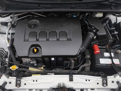 Used 2015 Toyota Corolla S image 28