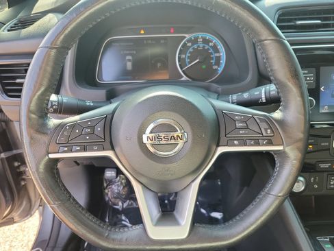 Used 2018 Nissan Leaf SV w/ SV All Weather Package FWD image 19