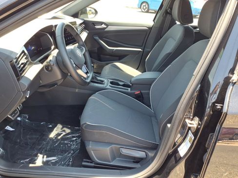 Used 2025 Volkswagen Jetta Sport FWD image 19
