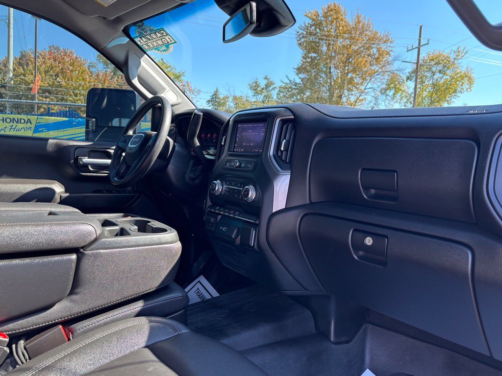 Used 2025 GMC Sierra 3500 Pro AWD/4WD image 17